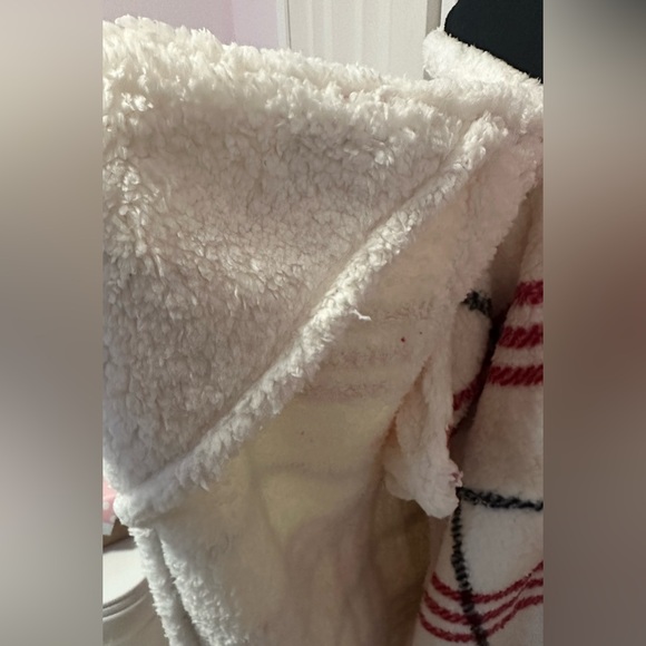 NWT Sherpa hooded throw - Picture 4 of 6